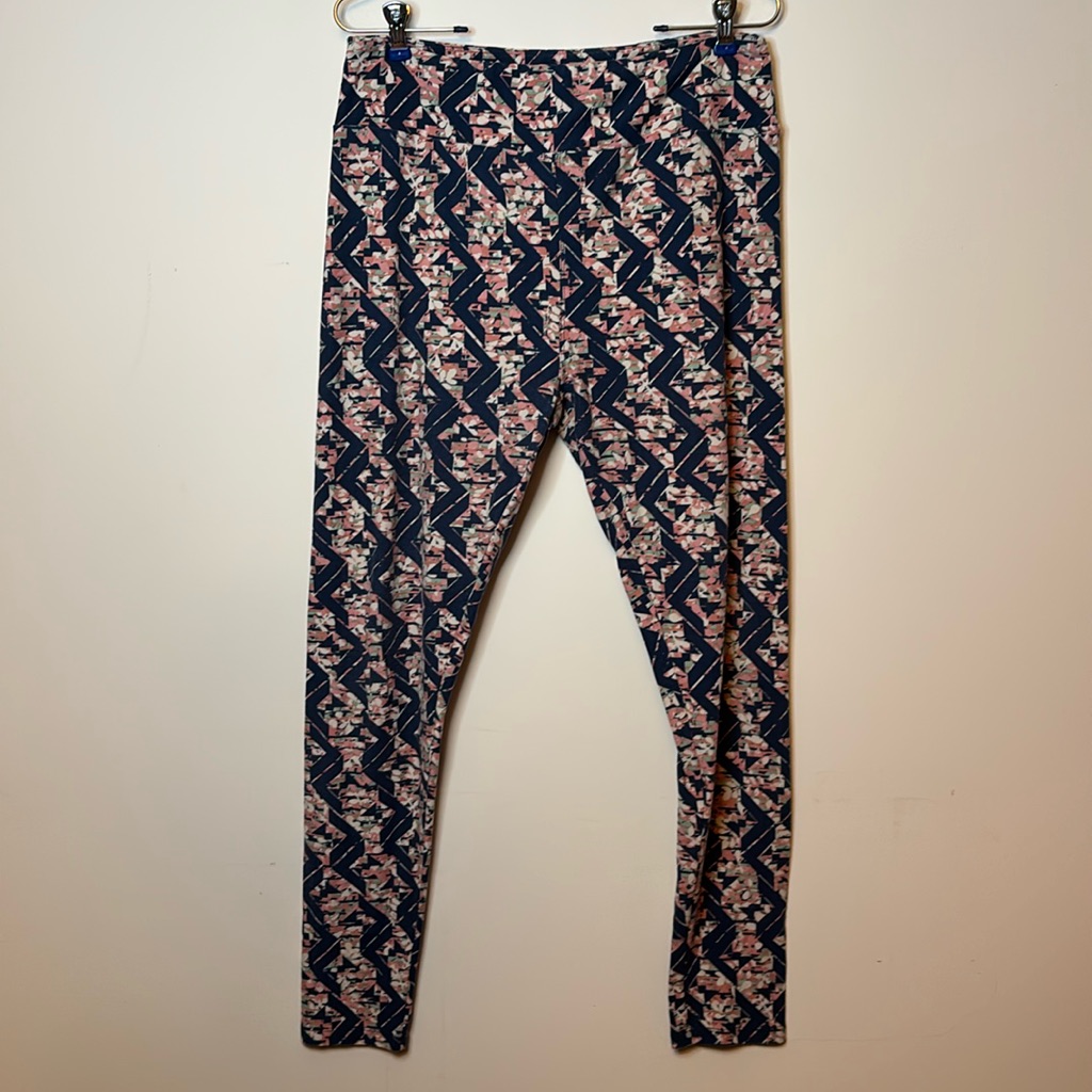 Lularoe Leggings In Size Tall And Curvy